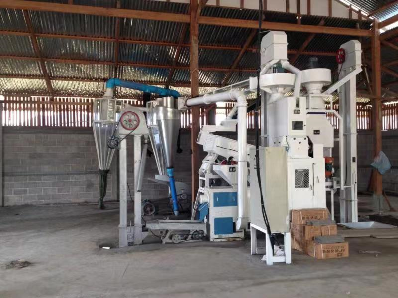 小型商用組合碾米機.png 小型商用組合碾米機.png